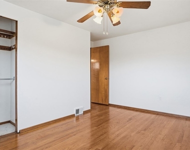 4782 Barone Dr - Photo Thumbnail 13