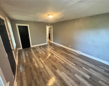 8875 Westwood Rd - Photo Thumbnail 4