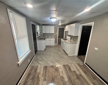 8875 Westwood Rd - Photo Thumbnail 5