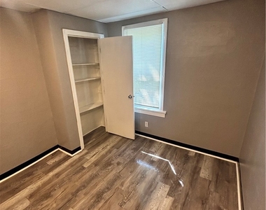 8875 Westwood Rd - Photo Thumbnail 7