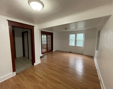 31 Brown St - Photo Thumbnail 5