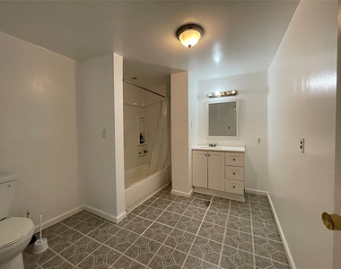 31 Brown St - Photo Thumbnail 10