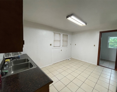 31 Brown St - Photo Thumbnail 23