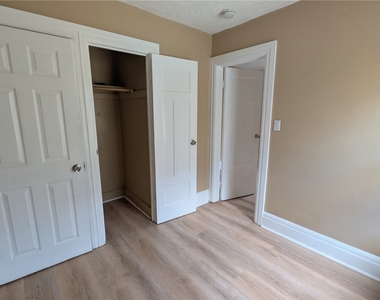 145 Glendale Park - Photo Thumbnail 6