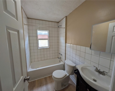 145 Glendale Park - Photo Thumbnail 7