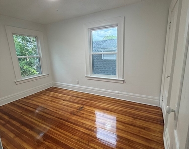 392-394 Columbia Avenue - Photo Thumbnail 9