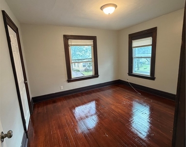 392-394 Columbia Avenue - Photo Thumbnail 17