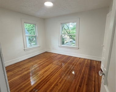 392-394 Columbia Avenue - Photo Thumbnail 7