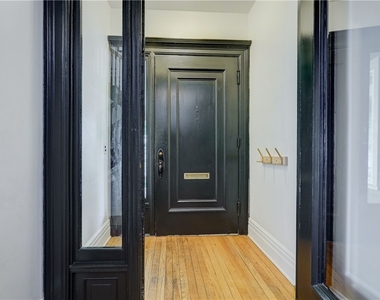 18 Sibley Place - Photo Thumbnail 3