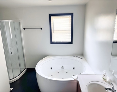 115 Burben - Photo Thumbnail 15