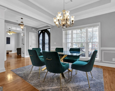 110 Stanley Oaks Place - Photo Thumbnail 2