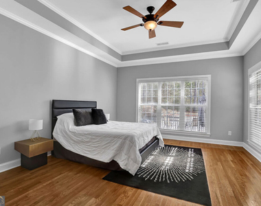 110 Stanley Oaks Place - Photo Thumbnail 7