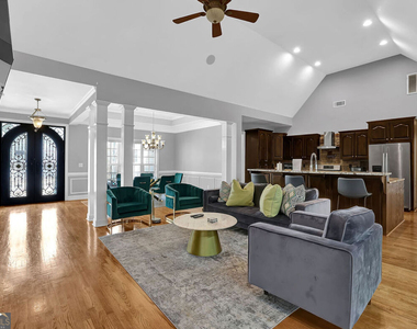110 Stanley Oaks Place - Photo Thumbnail 3