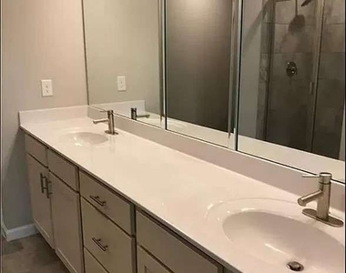 1302 Endicott Court - Photo Thumbnail 12