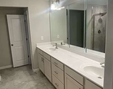 1302 Endicott Court - Photo Thumbnail 13