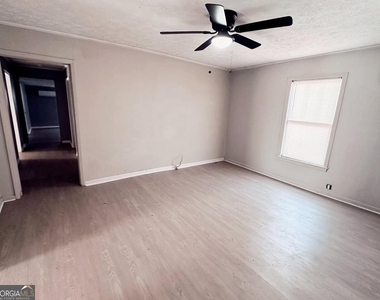 109 South Street - Photo Thumbnail 9