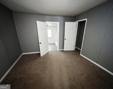 109 South Street - Photo Thumbnail 3