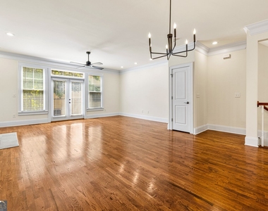 213 Knob Hills Circle - Photo Thumbnail 4
