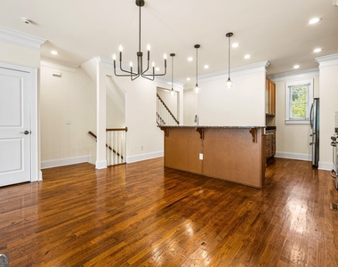 213 Knob Hills Circle - Photo Thumbnail 7