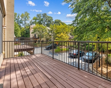 213 Knob Hills Circle - Photo Thumbnail 9
