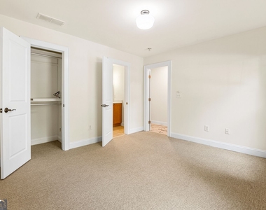 213 Knob Hills Circle - Photo Thumbnail 17