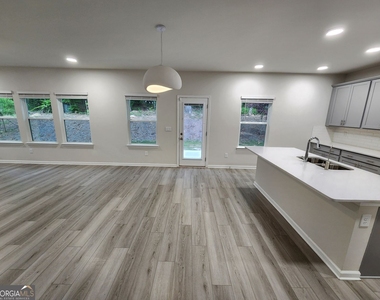 235 Valley Oak Drive - Photo Thumbnail 18