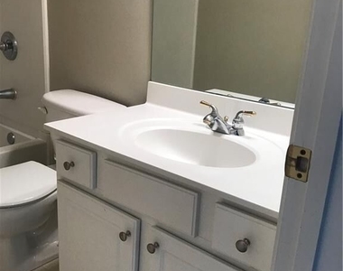 134 Regent Place - Photo Thumbnail 19