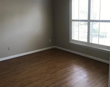 134 Regent Place - Photo Thumbnail 12