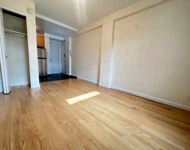 150 East 84th Street - Photo Thumbnail 1