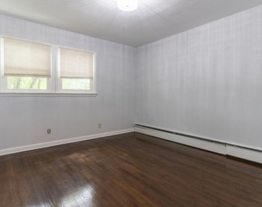 2506 Chilton Pl - Photo Thumbnail 4