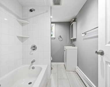 319 William St - Photo Thumbnail 6