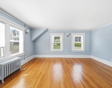 321 William St - Photo Thumbnail 9
