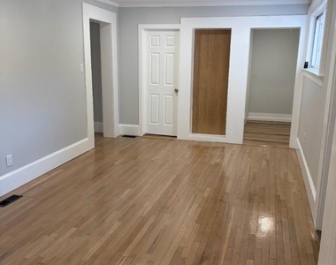 273 W Clinton St Abc - Photo Thumbnail 4
