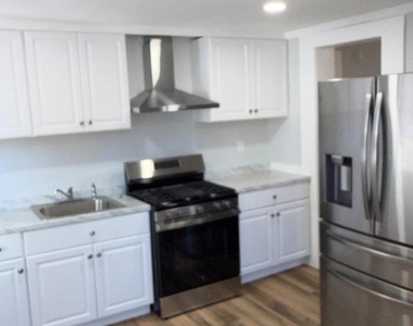273 W Clinton St Abc - Photo Thumbnail 6