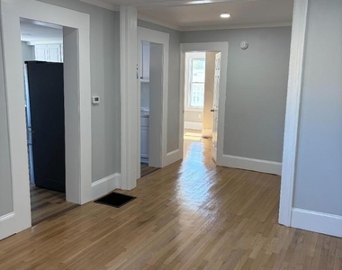 273 W Clinton St Abc - Photo Thumbnail 5
