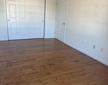 525 Central Avenue, Apt 308 - Photo Thumbnail 12