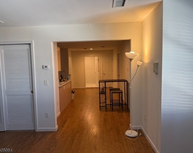 525 Central Avenue, Apt 308 - Photo Thumbnail 5