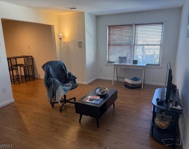 525 Central Avenue, Apt 308 - Photo Thumbnail 2