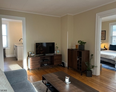 53 Budd St 1st Floor - Photo Thumbnail 10