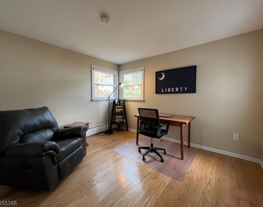 53 Budd St 1st Floor - Photo Thumbnail 17