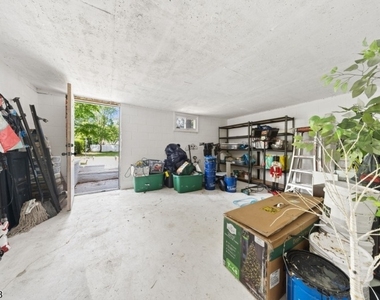 506 Green St - Photo Thumbnail 30