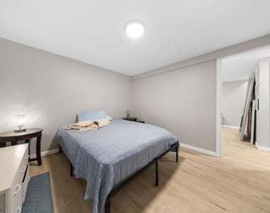 506 Green St - Photo Thumbnail 25