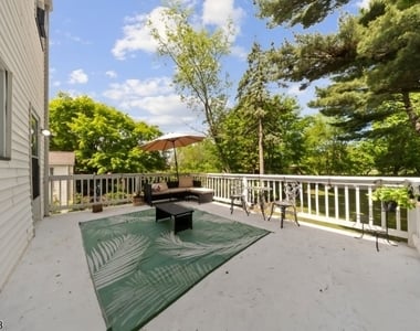 506 Green St - Photo Thumbnail 31