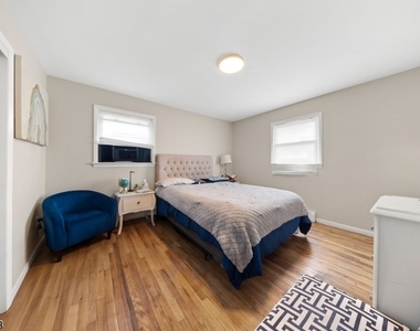 506 Green St - Photo Thumbnail 19