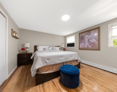 506 Green St - Photo Thumbnail 39