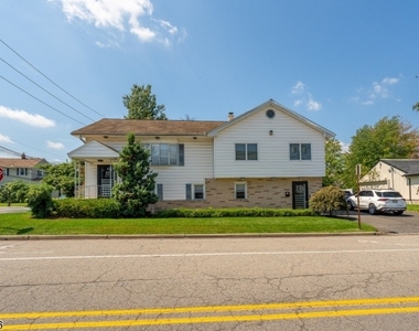 32 Commerce Dr - Photo Thumbnail 15