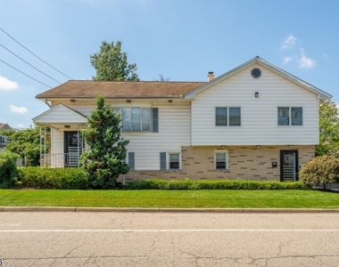32 Commerce Dr - Photo Thumbnail 14