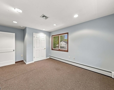 32 Commerce Dr - Photo Thumbnail 7