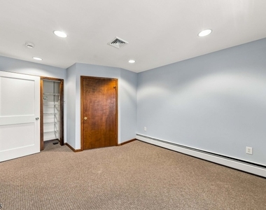 32 Commerce Dr - Photo Thumbnail 5