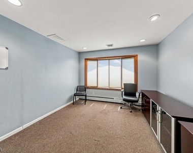 32 Commerce Dr - Photo Thumbnail 8